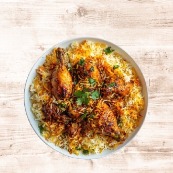 Quarter Alfahm Chicken Mandi with Tomato sauce & green chutney